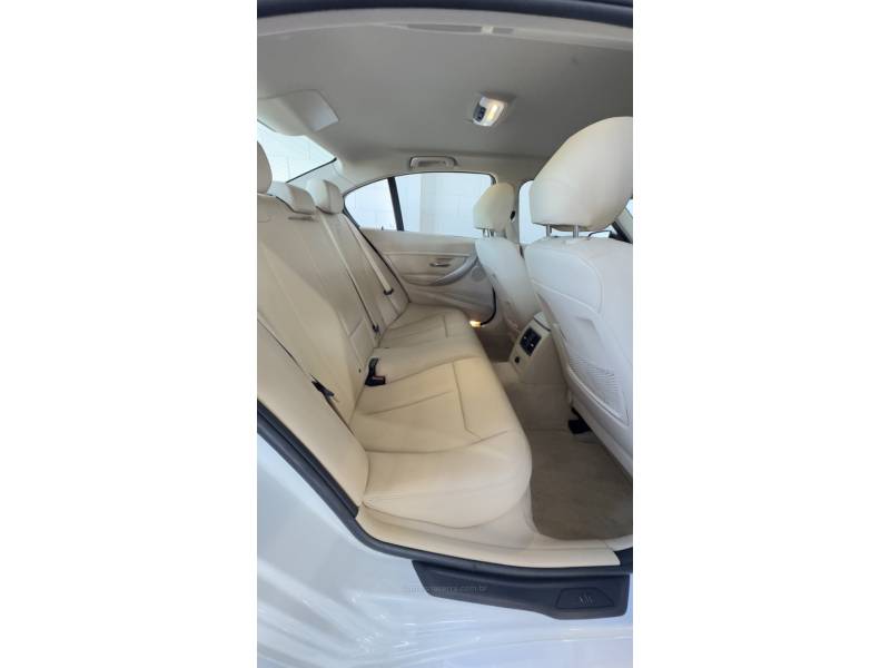 BMW - 320I - 2014/2015 - Branca - R$ 102.900,00