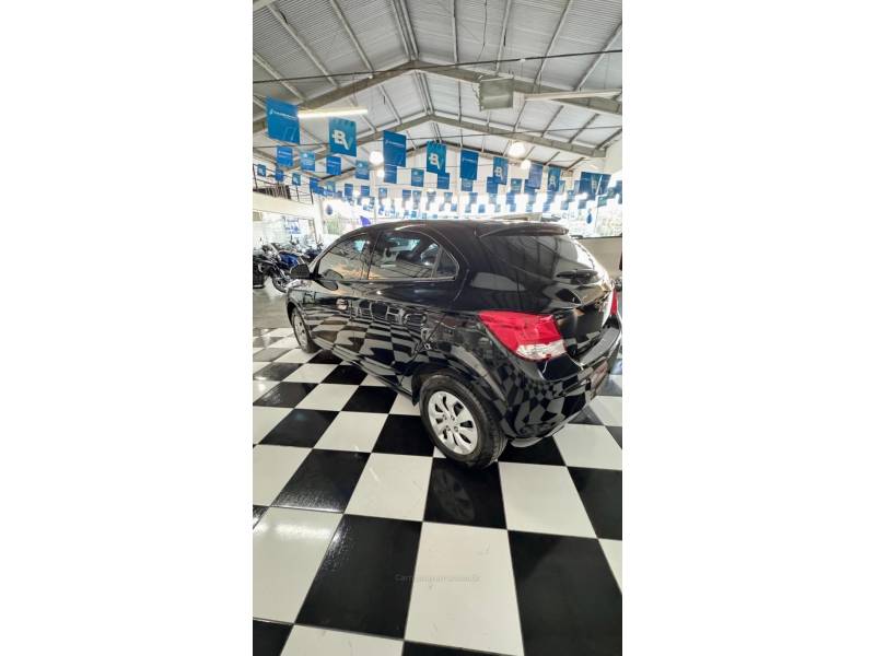 CHEVROLET - ONIX - 2016/2016 - Preta - Sob Consulta