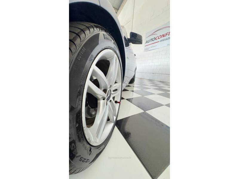 MERCEDES-BENZ - C 180 - 2012/2012 - Azul - R$ 69.900,00