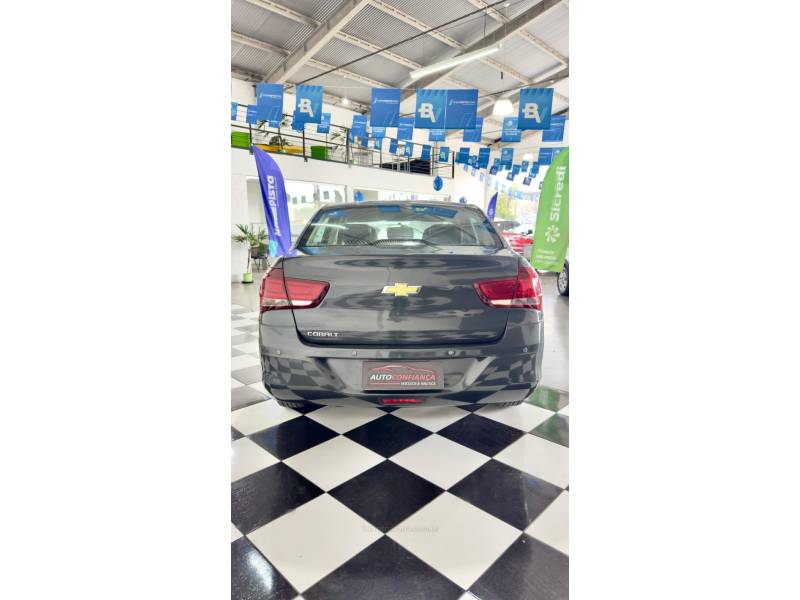 CHEVROLET - COBALT - 2018/2019 - Cinza - R$ 59.900,00
