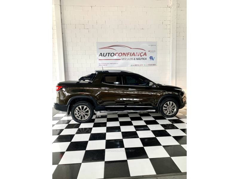 FIAT - TORO - 2018/2019 - Cinza - R$ 115.900,00