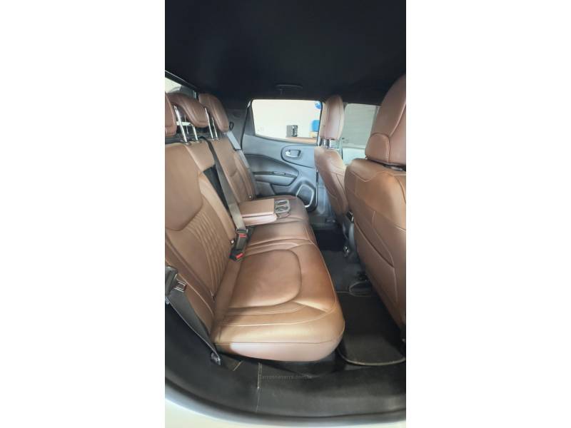 FIAT - TORO - 2022/2023 - Branca - R$ 158.000,00