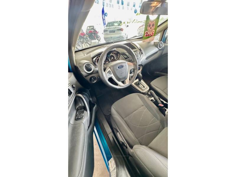 FORD - FIESTA - 2015/2015 - Azul - R$ 49.900,00