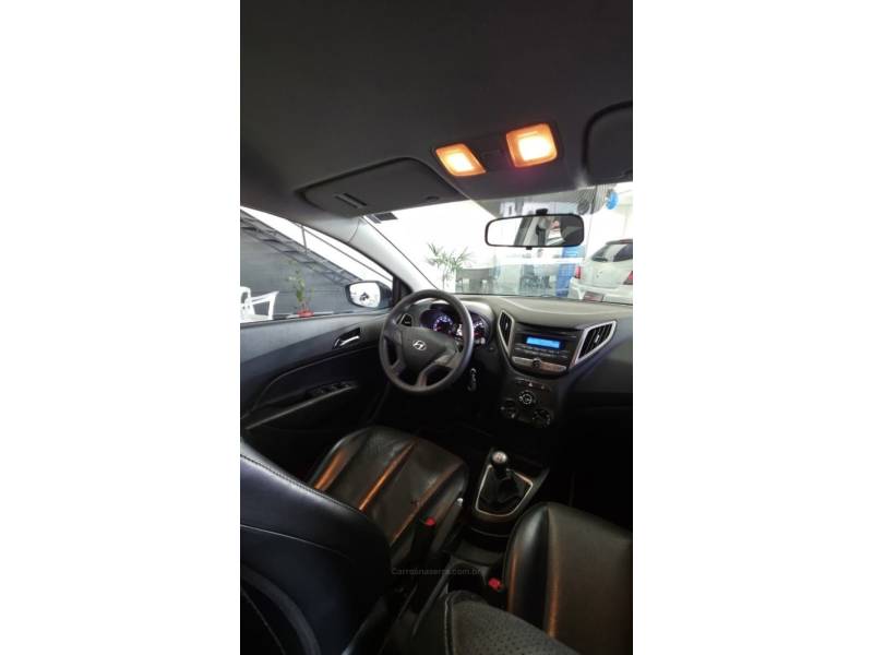 HYUNDAI - HB20 - 2015/2015 - Preta - R$ 45.900,00