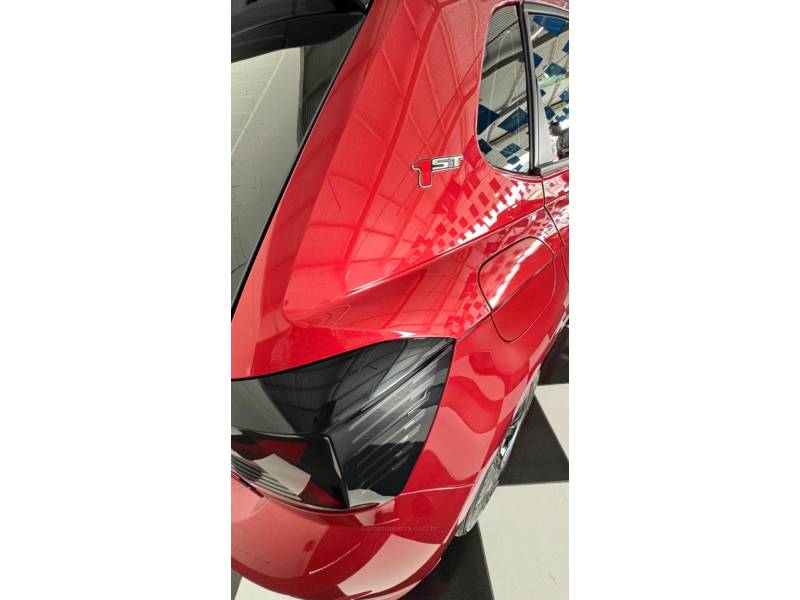 VOLKSWAGEN - POLO - 2023/2023 - Vermelha - R$ 85.900,00