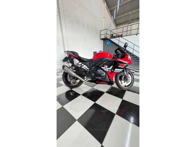 SUZUKI - GSXR - 2015/2016 - Vermelha - R$ 59.900,00