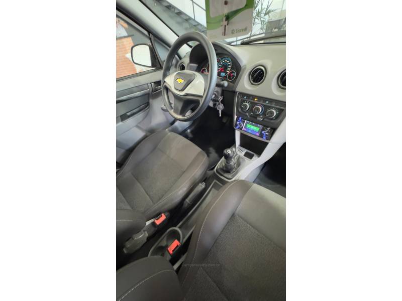 CHEVROLET - PRISMA - 2012/2012 - Vermelha - R$ 33.900,00
