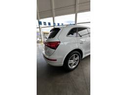AUDI - Q5 - 2014/2014 - Branca - R$ 102.900,00