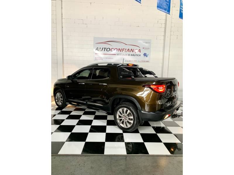 FIAT - TORO - 2018/2019 - Cinza - R$ 115.900,00