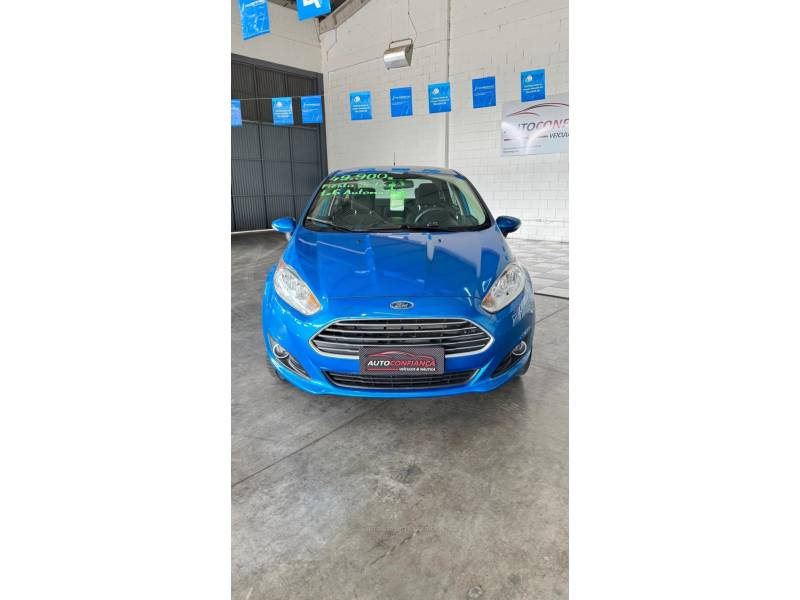 FORD - FIESTA - 2015/2015 - Azul - R$ 49.900,00