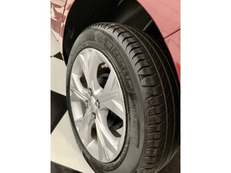 CHEVROLET - ONIX - 2020/2020 - Vermelha - R$ 78.900,00