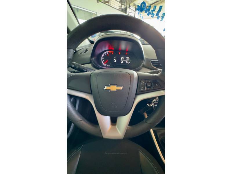 CHEVROLET - ONIX - 2019/2019 - Branca - R$ 64.900,00