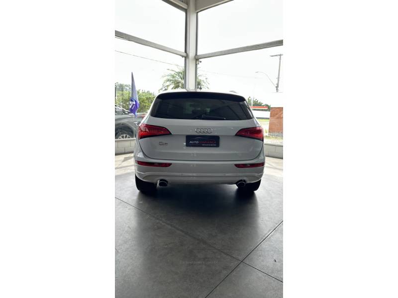 AUDI - Q5 - 2014/2014 - Branca - R$ 102.900,00