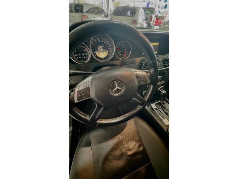 MERCEDES-BENZ - C 180 - 2012/2012 - Azul - R$ 69.900,00