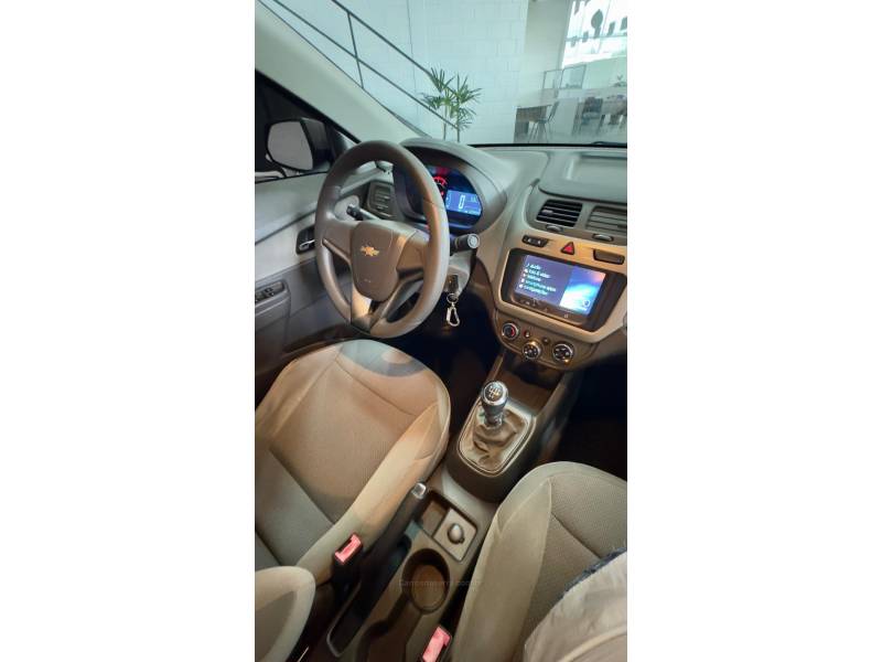 CHEVROLET - COBALT - 2013/2014 - Branca - R$ 42.900,00