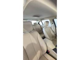 BMW - 320I - 2014/2015 - Branca - R$ 102.900,00