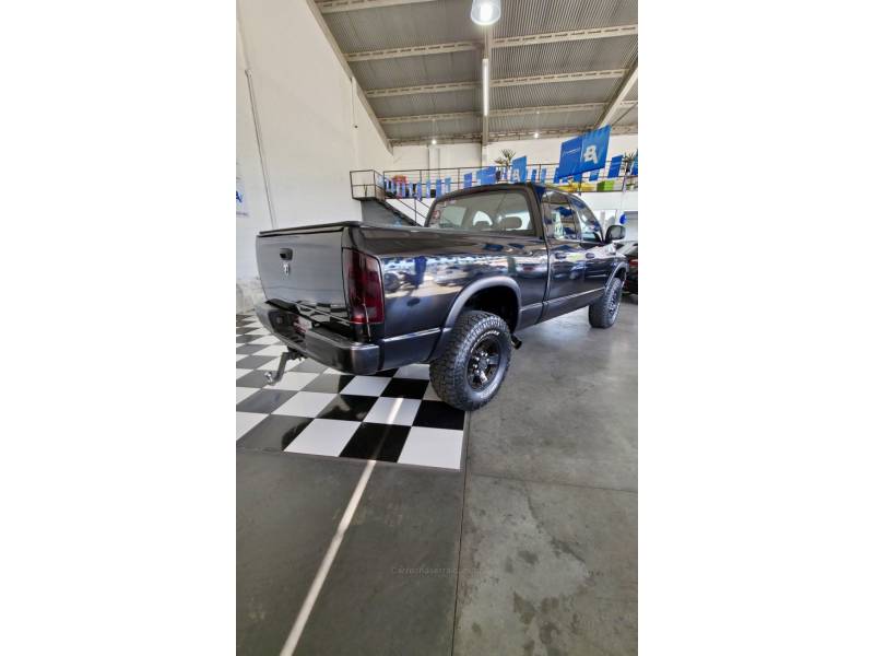 DODGE - RAM - 2006/2006 - Preta - R$ 169.900,00
