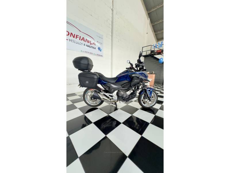 HONDA - NC 750X - 2021/2021 - Azul - R$ 49.900,00