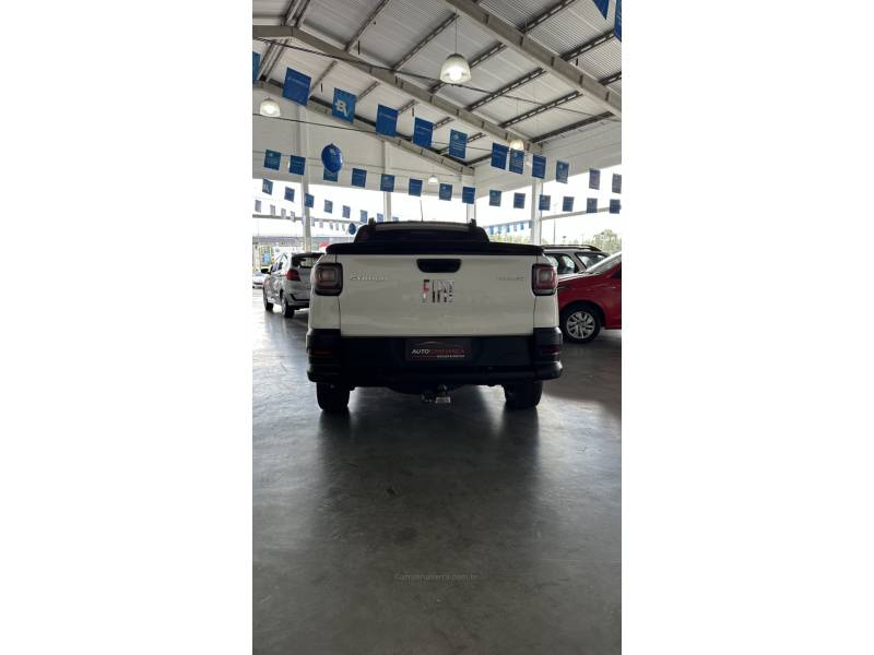 FIAT - STRADA - 2022/2022 - Branca - R$ 79.900,00