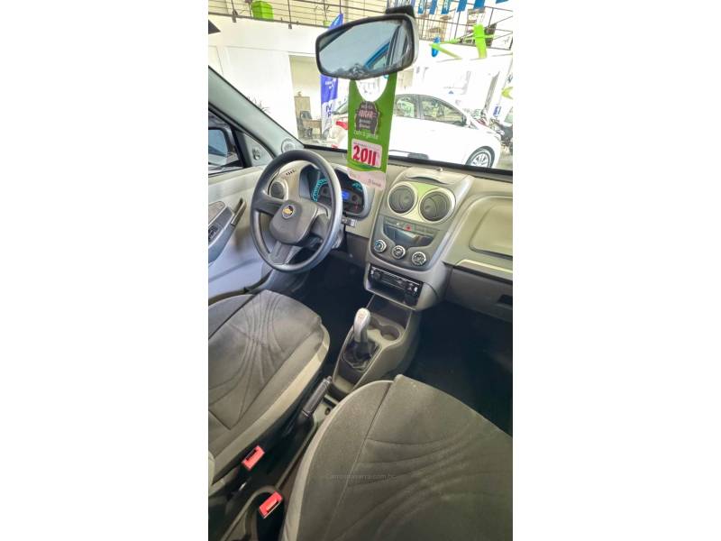 CHEVROLET - AGILE - 2011/2011 - Prata - R$ 32.900,00