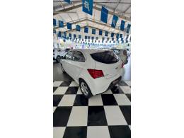 CHEVROLET - ONIX - 2019/2019 - Branca - R$ 64.900,00
