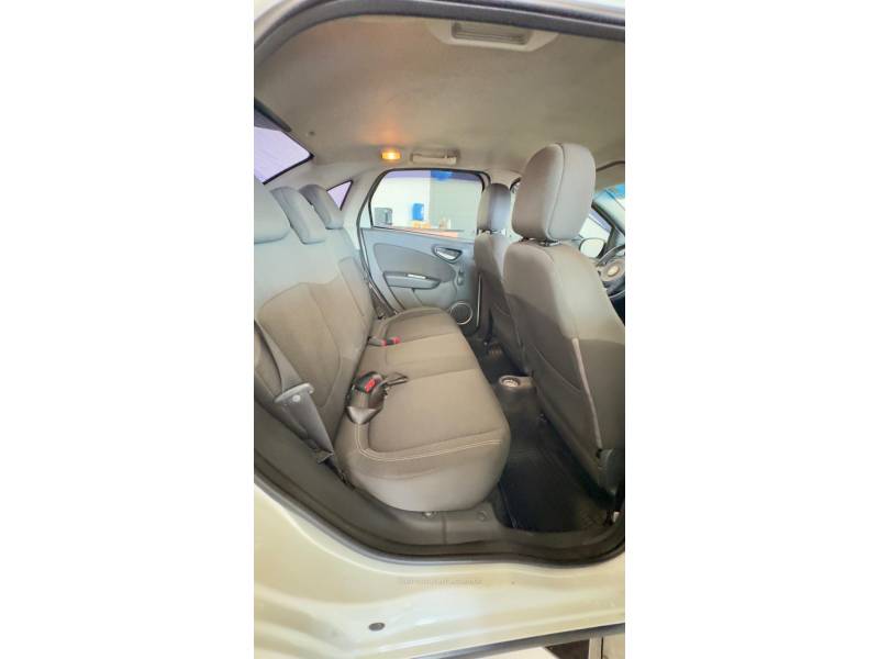 FIAT - GRAND SIENA - 2016/2016 - Branca - R$ 43.900,00
