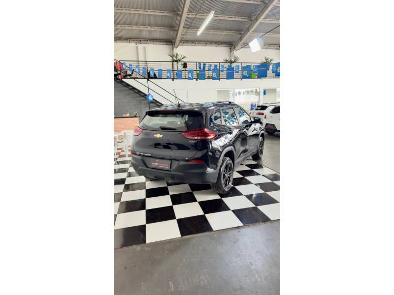 CHEVROLET - TRACKER - 2022/2022 - Preta - R$ 99.201,00