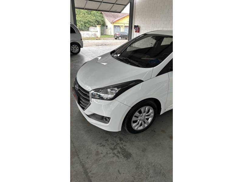 HYUNDAI - HB20 - 2017/2017 - Branca - R$ 53.900,00