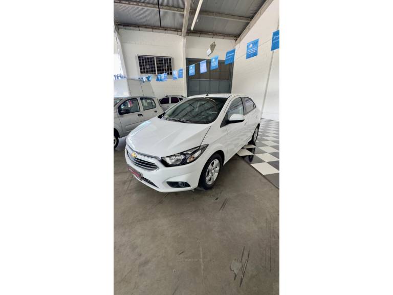 CHEVROLET - ONIX - 2019/2019 - Branca - R$ 64.900,00