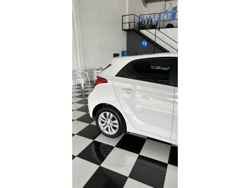 HYUNDAI - HB20 - 2017/2017 - Branca - R$ 53.900,00