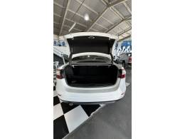 RENAULT - FLUENCE - 2013/2013 - Branca - R$ 49.900,00