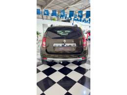 RENAULT - DUSTER - 2013/2014 - Verde - R$ 51.000,00