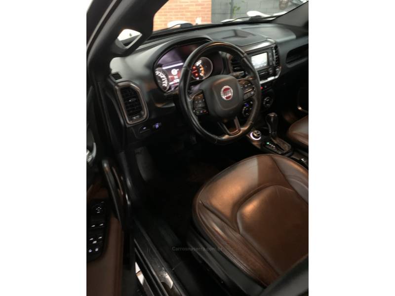 FIAT - TORO - 2018/2019 - Cinza - R$ 115.900,00
