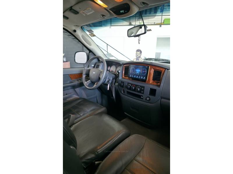DODGE - RAM - 2006/2006 - Preta - R$ 169.900,00